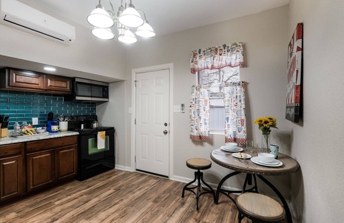 Beacon Hill Apartamento | Furnished 2BR-1BTH-Free Parking- Pet Friendly -30% OFF-Monthly Rental