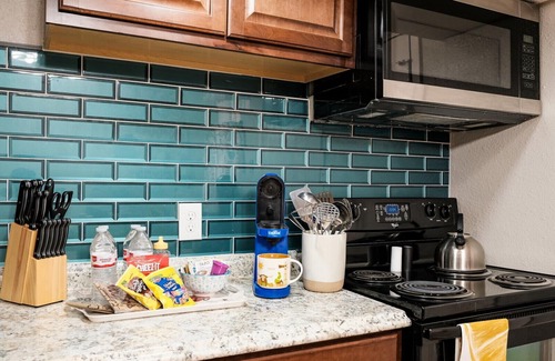 Beacon Hill Apartamento | Furnished 2BR-1BTH-Free Parking- Pet Friendly -30% OFF-Monthly Rental