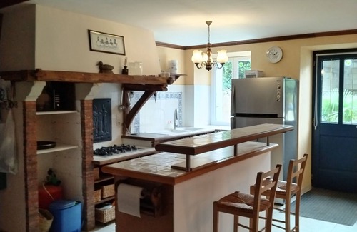Savigny-en-Veron Casa | Furnished 3-bedroom house for 6 to 8 people in the heart of the vineyards