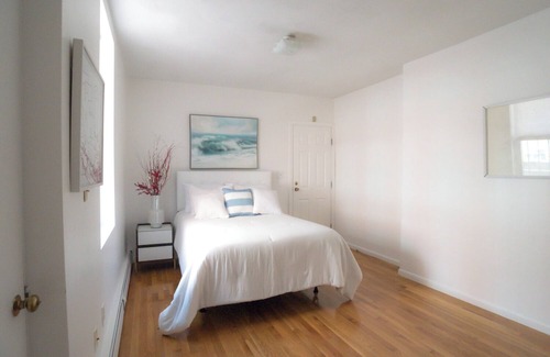 Dudley Square Casa | Furnished 3- Bedrooms near Hospitals & Universities in vibrant Boston w/Wifi.
