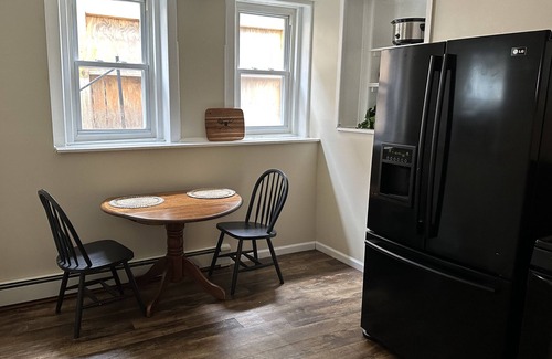 Whitehall Apartamento | Furnished 31day + Located in Lehigh Valley by highways, hospitals & colleges