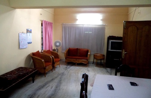 Kottayam Casa | Casa amueblada de 3 dormitorios con aire acondicionado en Puthupally, Kottayam