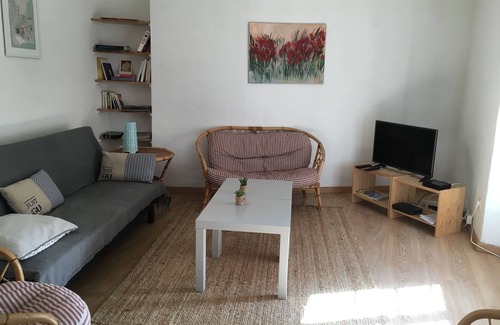 Saint-Jean Apartamento | Furnished, air-conditioned apartment in a pedestrian street in the heart of the city.