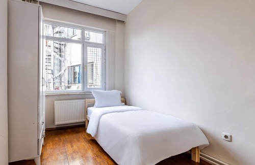 Moda Apartamento | Furnished and Spacious Flat in Central Kadikoy