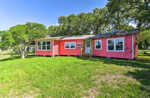 Cedar Lane Casa | Furnished Deck and Dock Renovated Sargent Cabin!