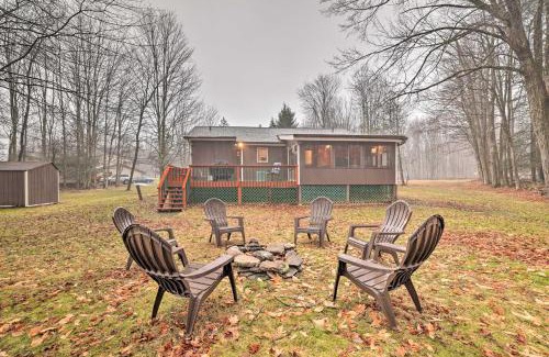 Greentown Casa | Furnished Deck and Fire Pit Lake Wallenpaupack Home