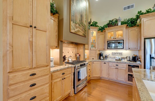 Croft Casa | Furnished Decks & Grill: Peaceful Pioneer Home!