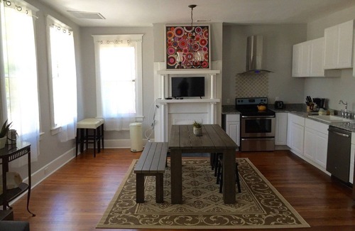 Eastside Apartamento | Furnished Executive Rental in Victorian District!