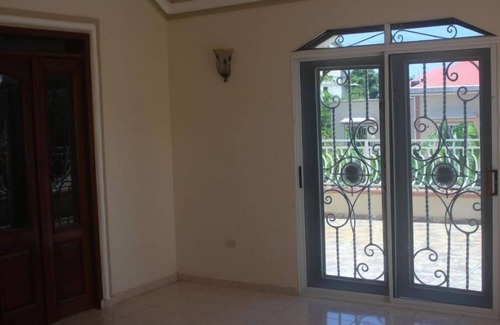 Jacmel Casa | Piso amueblado con piscina privada