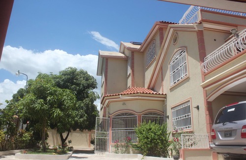 Jacmel Casa | Piso amueblado con piscina privada