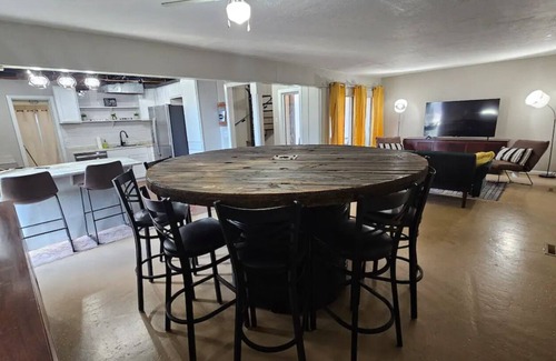 Vicksburg Casa | Furnished Home Sleeps 10