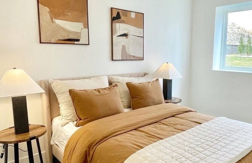 DeSmet Casa | Family-Friendly Modern Luxury Home - Just 5 minutes from the airport!