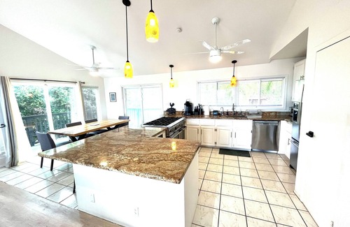 Makaha Casa | Furnished Oceanfront Home, 30 Day Rental, Inquire for Specific Dates