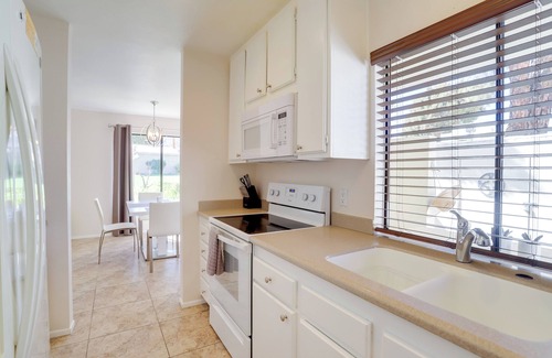 Palm Desert Casa | Furnished Patio + Mtn View: Palm Desert Retreat
