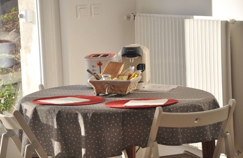 Sainte-Foy-les-Lyon Apartamento | Alquiler de estudio amueblado, Ste Foy-Lyon 5
