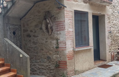 Ceret Apartamento | Furnished studio in the countryside