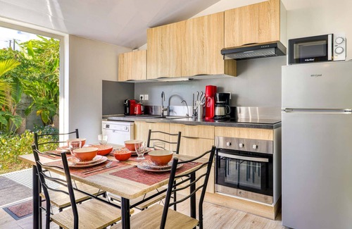 Petite-ÃŽle Apartamento | Apartamento-Familiar-Baño con bañera-Vista al Mar