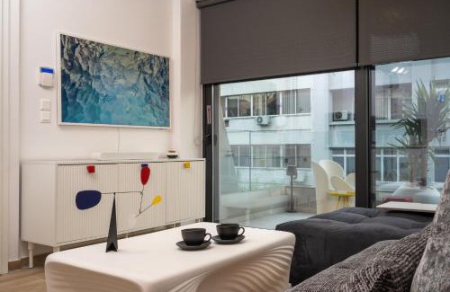 Platia Viktorias Apartamento | Futuristic 2BD Apt by Metro & Pedion Areos Park