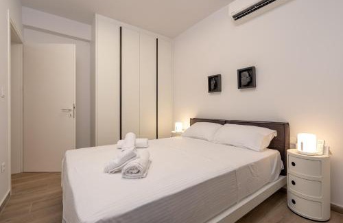 Platia Viktorias Apartamento | Futuristic 2BD Apt by Metro & Pedion Areos Park