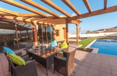 Tuineje Cabaña | FV4300 Casa rural con piscina privada en Tuineje