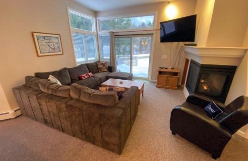 Bretton Woods Apartamento | FV50 Pet friendly single level home in Bretton Woods walk to golf course and Mt Washington Hotel