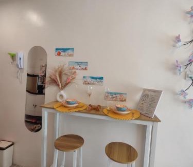 Minglanilla Apartamento | Fyangz Mini Karaoke Condo Staycation