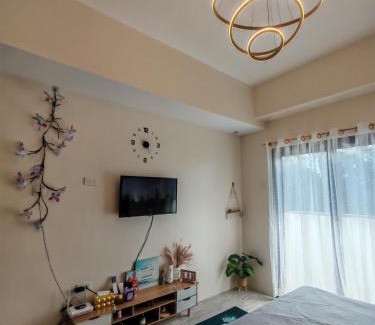Minglanilla Apartamento | Fyangz Mini Karaoke Condo Staycation