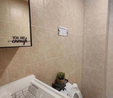 Minglanilla Apartamento | Fyangz Mini Karaoke Condo Staycation