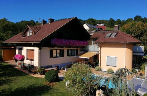 Feldkirchen in Kaernten Apartamento | Gästehaus Maurer - Doppelzimmer mit Balkon