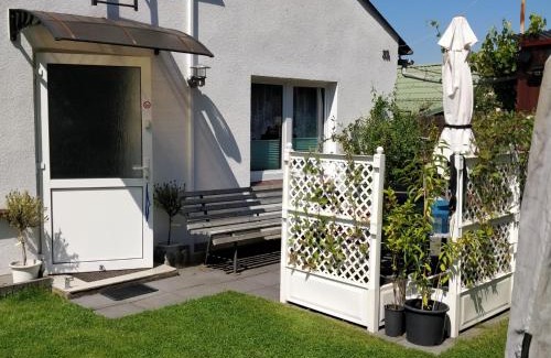 Raben Steinfeld Apartamento | Gästehaus am Teich