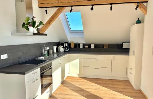 Seekirchen am Wallersee Apartamento | Gästehaus Seeblick Penthousewohnung