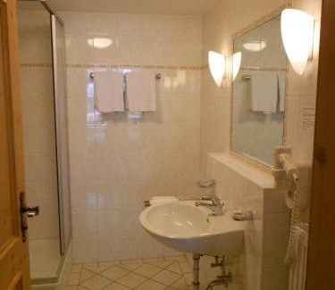 Reit im Winkl Hotel | Gästehaus Weißes Rössl