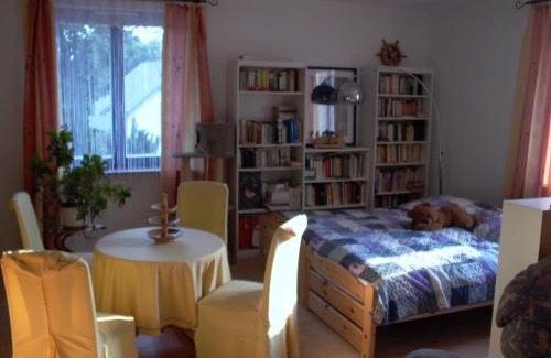 Woltersdorf Apartamento | Gästezimmer Ferienwohnung VILLA ALEXA, mit Wallbox