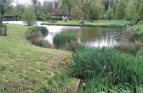 Amplier Condominio | Gîte à la Campagne Avec Étang de Pêche 2/4 Personnes