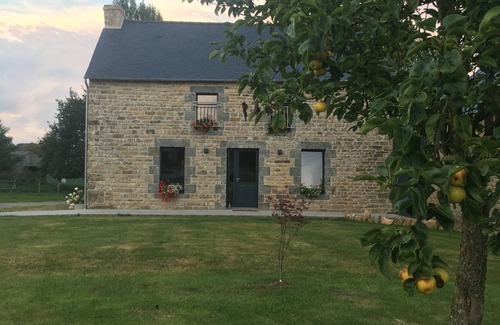 Saint-Vran Casa | Gîte à la Ferme, au Coeur du Mené
