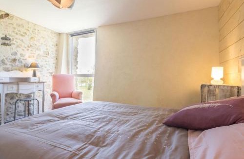 La Chapelle-Saint-Sauveur Casa | Gîte écolabel entre Angers et Loire, piscine chauffée, jardin clos, calme et charme authentique - FR-1-306-847