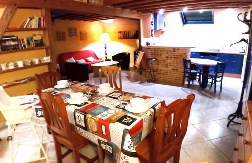 Nouan-sur-Loire Apartamento | Casa Rural 100 m² cerca de Chambord, 5 pers. WIFI + terraza