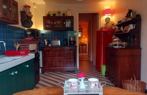 Mohon Cabaña | Gîte** 13 beds, sleeps 20, Jacuzzi, Swimming pool, Billiards, Games tent, Park **.