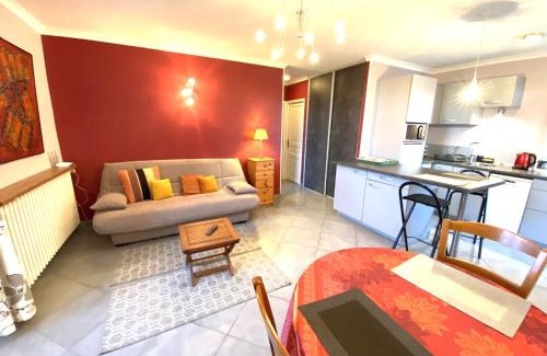 Villeneuve-de-Berg Apartamento | Gîte 2/3p, 80m2, Terrasse ombragée, parc