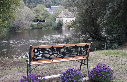 Montmorillon Casa | 3 * cottage, spacious house by the river