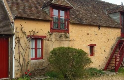 Asnieres sur Vegre Casa | Gîte 4 pers avec piscine chauffée et jardin au bord de la Vègre, proche village médiéval. - FR-1-410-152