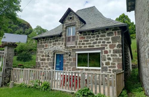 Lascelle Casa | Gîte 4 personnes dans le Cantal Animaux bienvenus
