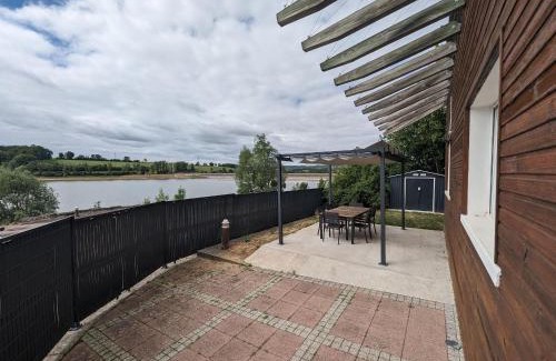 Peigney Casa | Gîte 80m² au bord du lac, calme, animaux admis - FR-1-611-116