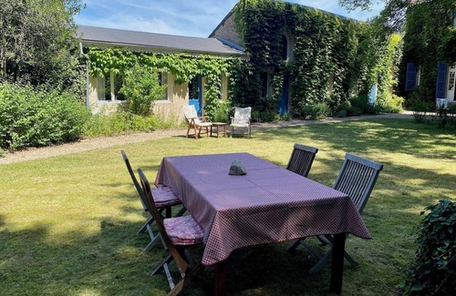 Lucenay-l'Eveque Cabaña | Gîte Anémone bij Villa Mortaise Gîtes in de Bourgogne