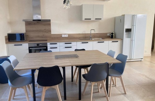 Bully Casa | Gîte au Cœur du Beaujolais, Dans un Domaine Viticole