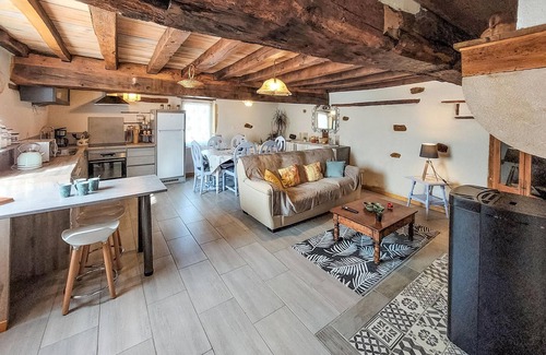 Pouilly-sous-Charlieu Casa | Gîte aux Hirondelles