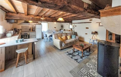 Pouilly-sous-Charlieu Casa | Gîte Aux Hirondelles