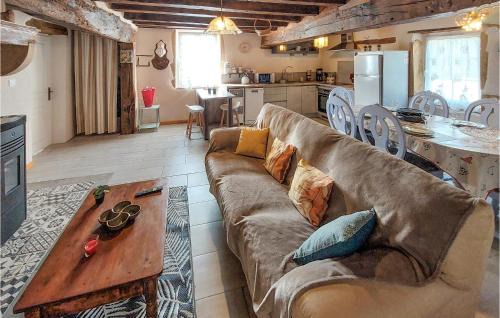 Pouilly-sous-Charlieu Casa | Gîte Aux Hirondelles