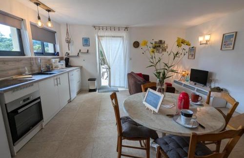 Baignes-Sainte-Radegonde Casa | Gîte avec piscine chauffée, jardin clos et WiFi à Baignes - FR-1-653-264