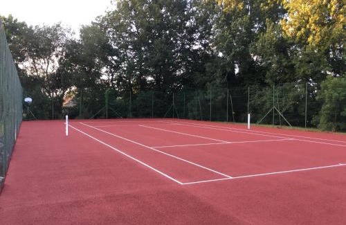 Le Grippon Casa | Gîte avec tennis en Baie du Mont Saint Michel à 15 minutes de la mer